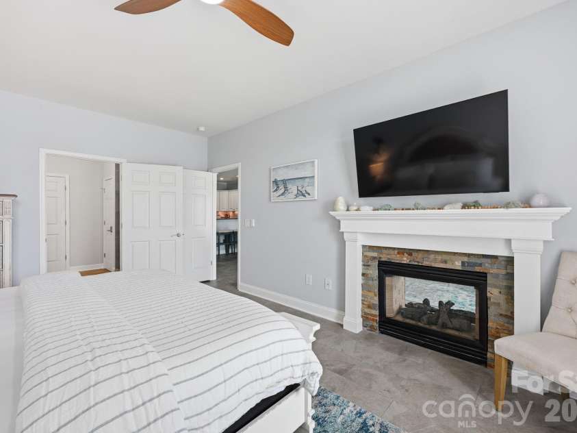 637 Williamson Road, Mooresville, NC 28117.  MLS# CAR4387308, YatesRealty ID 10712. 