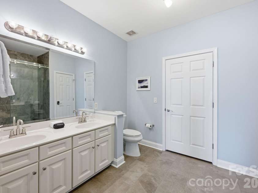 637 Williamson Road, Mooresville, NC 28117.  MLS# CAR4387308, YatesRealty ID 10712. 