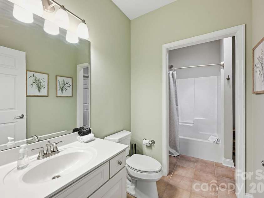 637 Williamson Road, Mooresville, NC 28117.  MLS# CAR4387308, YatesRealty ID 10712. 