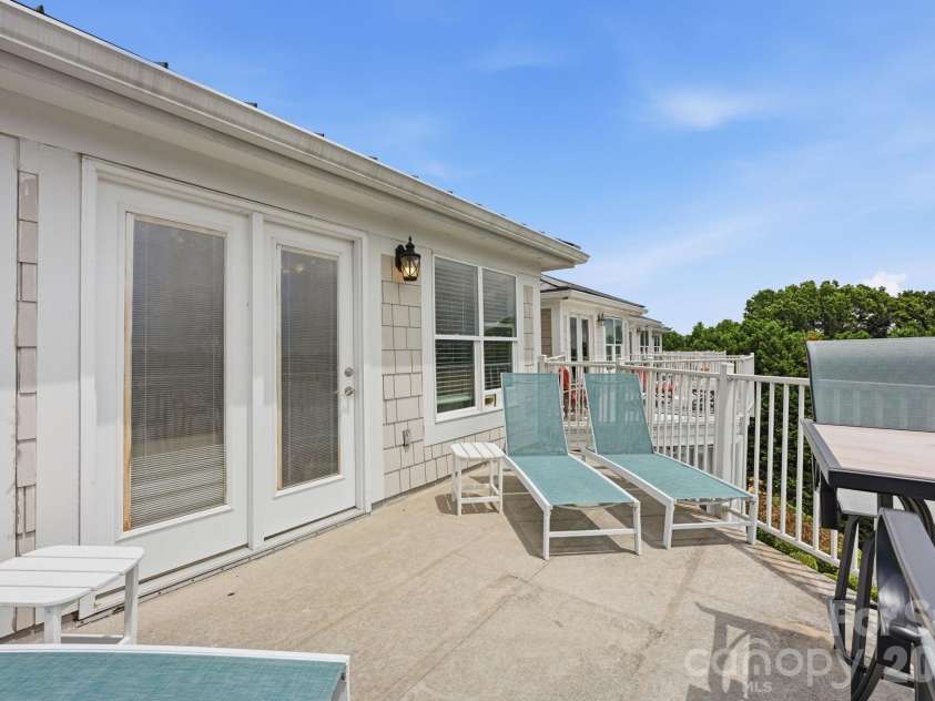 637 Williamson Road, Mooresville, NC 28117.  MLS# CAR4387308, YatesRealty ID 10712. 