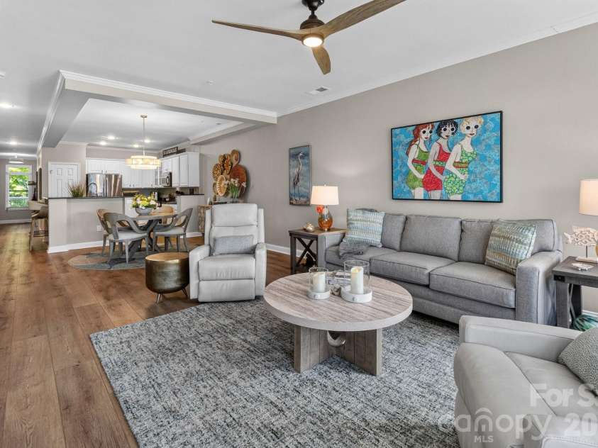 637 Williamson Road, Mooresville, NC 28117.  MLS# CAR4399589, YatesRealty ID 10712. 
