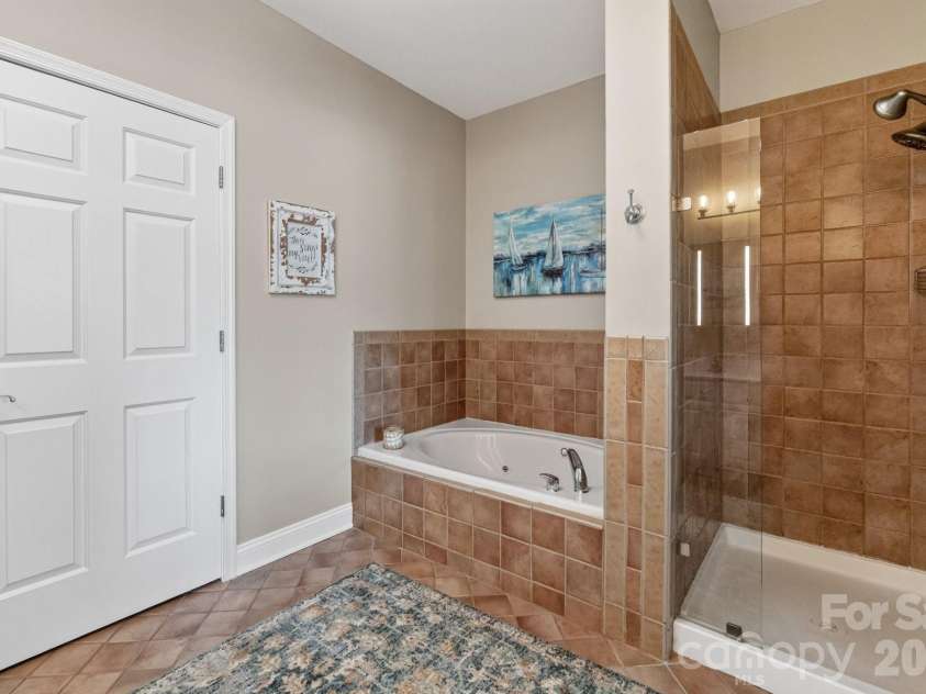 637 Williamson Road, Mooresville, NC 28117.  MLS# CAR4399589, YatesRealty ID 10712. 