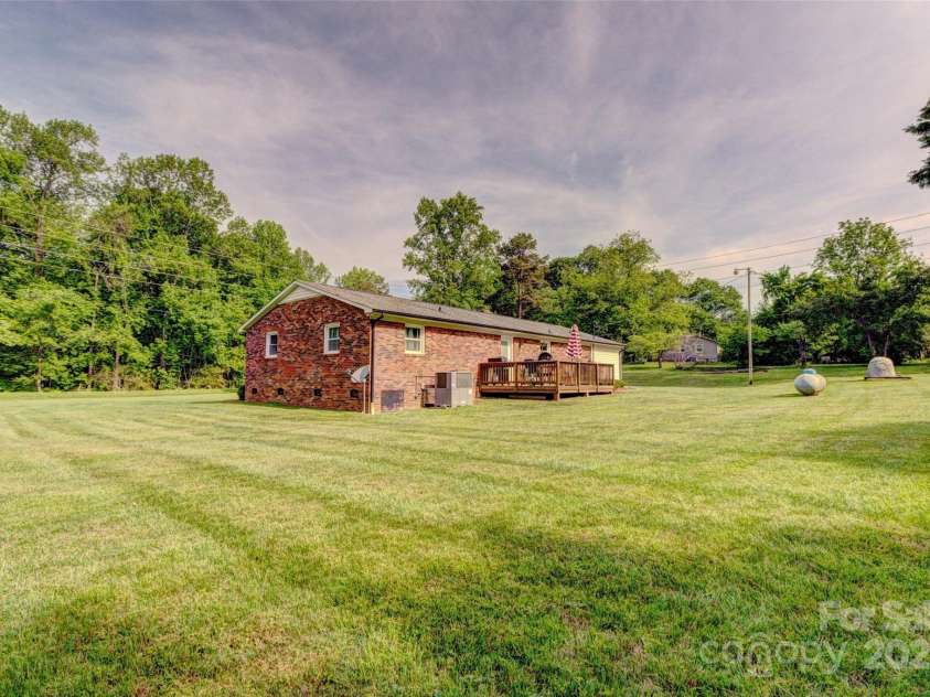 1009 High Shoals Road, Lincolnton, NC 28092.  MLS# CAR4254387, YatesRealty ID 10713. 