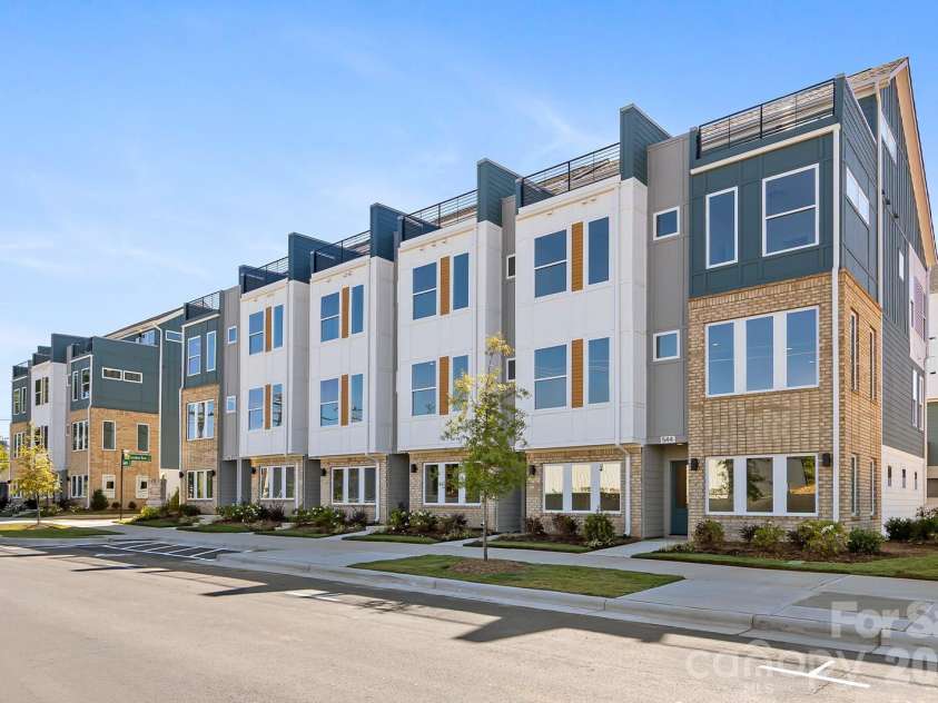 130 Red Azalea Lane, Charlotte, NC 28217.  MLS# CAR4365269, YatesRealty ID 10713. 