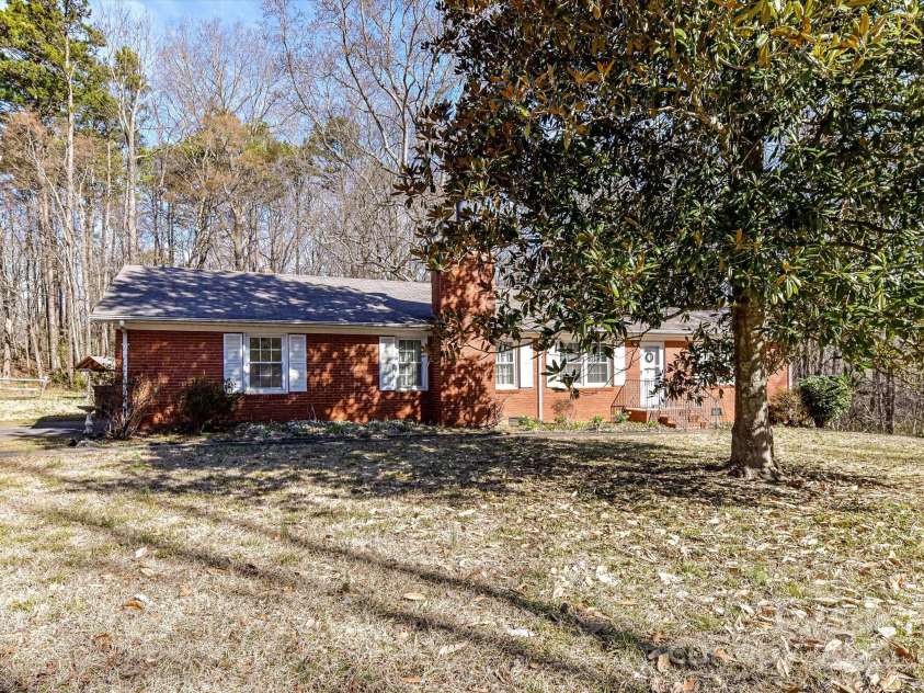 1830 Light Brigade Drive, Matthews, NC 28105.  MLS# CAR4325168, YatesRealty ID 10714. 