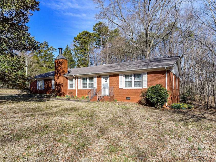 1830 Light Brigade Drive, Matthews, NC 28105.  MLS# CAR4325168, YatesRealty ID 10714. 