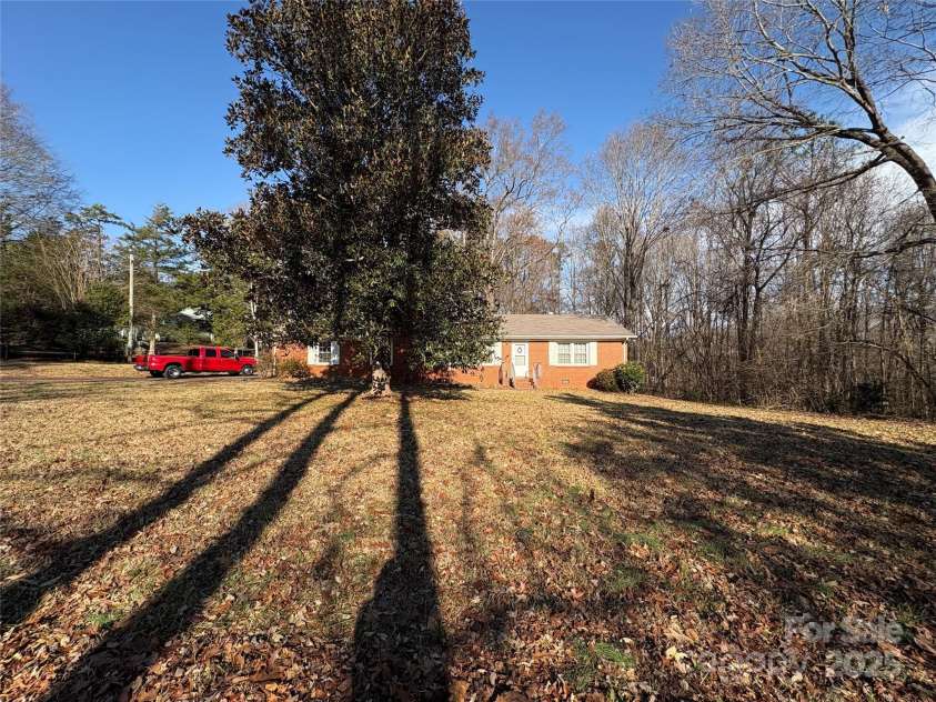 1830 Light Brigade Drive, Matthews, NC 28105.  MLS# CAR4325168, YatesRealty ID 10714. 
