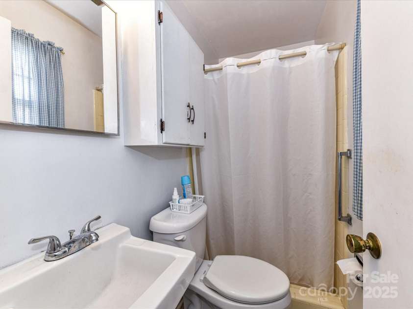 1830 Light Brigade Drive, Matthews, NC 28105.  MLS# CAR4325168, YatesRealty ID 10714. 