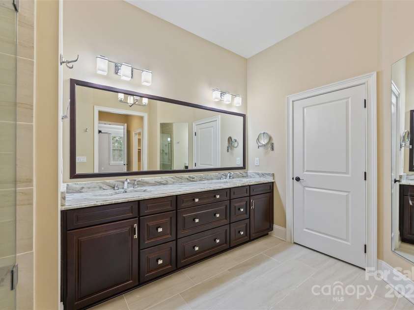 14629 Glen Valley Court, Charlotte, NC 28278.  MLS# CAR4226985, YatesRealty ID 10715. 