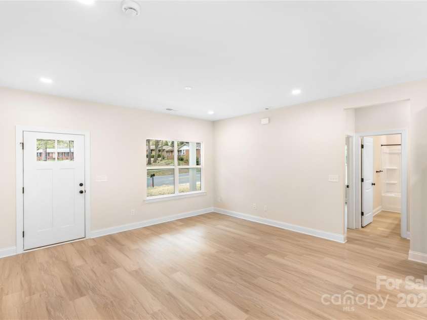 315 Club House Drive, Salisbury, NC 28144.  MLS# CAR4243075, YatesRealty ID 10715. 