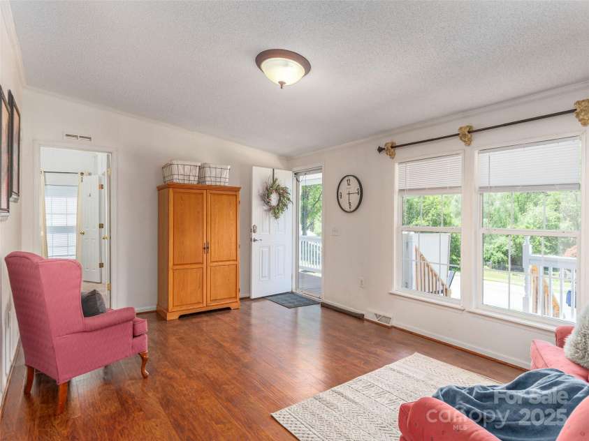 9 Redmond Drive, Alexander, NC 28701.  MLS# CAR4254999, YatesRealty ID 10717. 