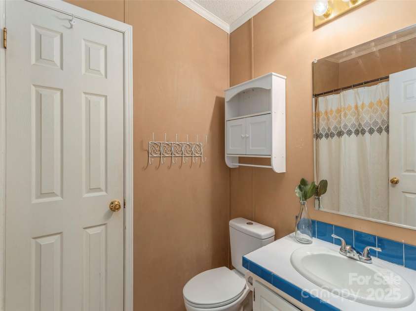 9 Redmond Drive, Alexander, NC 28701.  MLS# CAR4254999, YatesRealty ID 10717. 