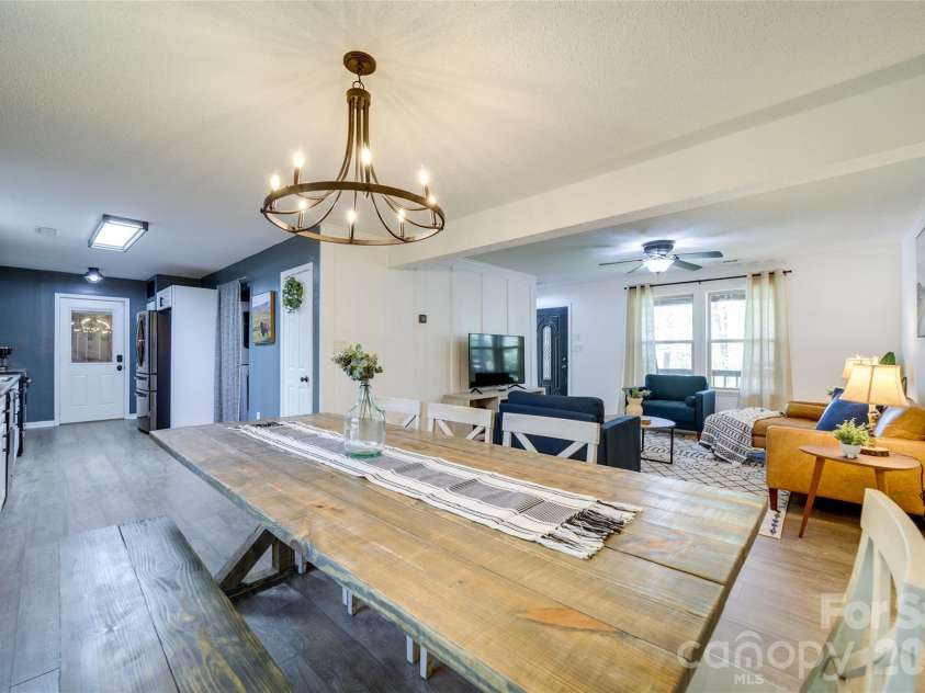 24 Oakwood Road, Candler, NC 28715.  MLS# CAR4343043, YatesRealty ID 10718. 