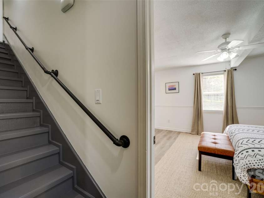 24 Oakwood Road, Candler, NC 28715.  MLS# CAR4343043, YatesRealty ID 10718. 