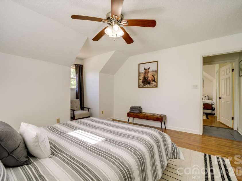 24 Oakwood Road, Candler, NC 28715.  MLS# CAR4343043, YatesRealty ID 10718. 