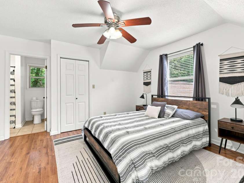 24 Oakwood Road, Candler, NC 28715.  MLS# CAR4415406, YatesRealty ID 10718. 