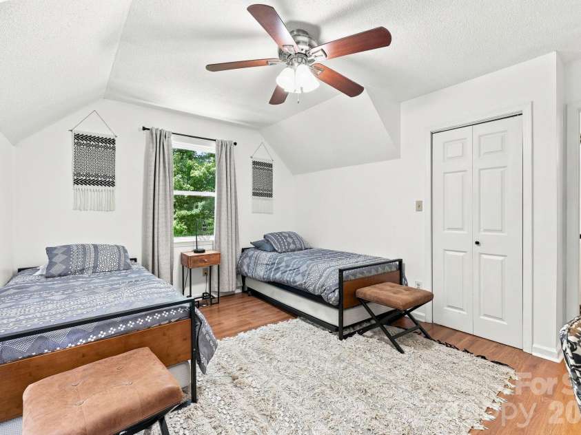 24 Oakwood Road, Candler, NC 28715.  MLS# CAR4415406, YatesRealty ID 10718. 