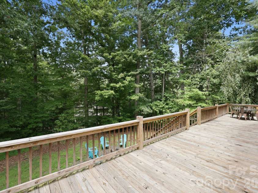 24 Oakwood Road, Candler, NC 28715.  MLS# CAR4415406, YatesRealty ID 10718. 