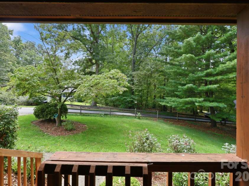 24 Oakwood Road, Candler, NC 28715.  MLS# CAR4415406, YatesRealty ID 10718. 