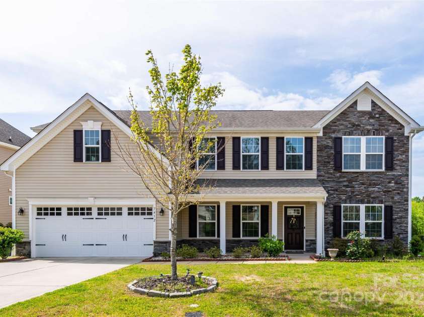 7412 Greene Mill Avenue, Concord, NC 28025.  MLS# CAR4249641, YatesRealty ID 10718. 