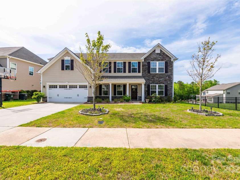 7412 Greene Mill Avenue, Concord, NC 28025.  MLS# CAR4249641, YatesRealty ID 10718. 