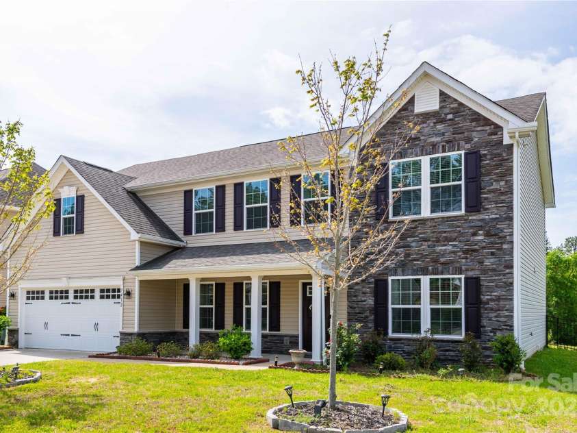 7412 Greene Mill Avenue, Concord, NC 28025.  MLS# CAR4249641, YatesRealty ID 10718. 