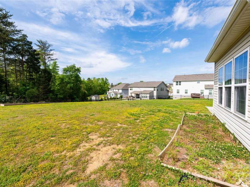 7412 Greene Mill Avenue, Concord, NC 28025.  MLS# CAR4249641, YatesRealty ID 10718. 