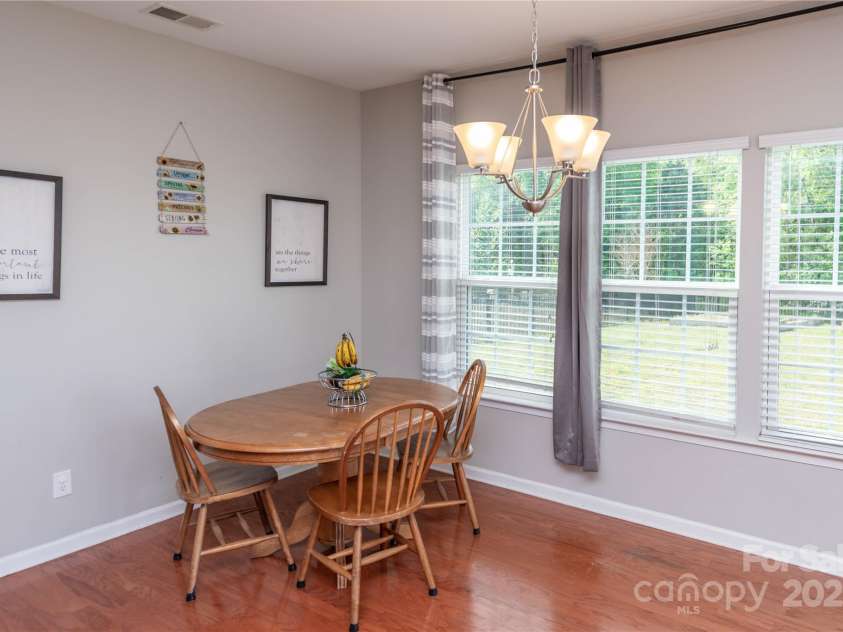 7412 Greene Mill Avenue, Concord, NC 28025.  MLS# CAR4249641, YatesRealty ID 10718. Breakfast nook