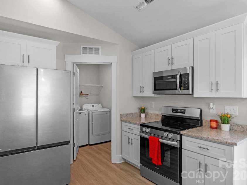 953 Hardin Drive, Shelby, NC 28150.  MLS# CAR4254368, YatesRealty ID 10718. All included!