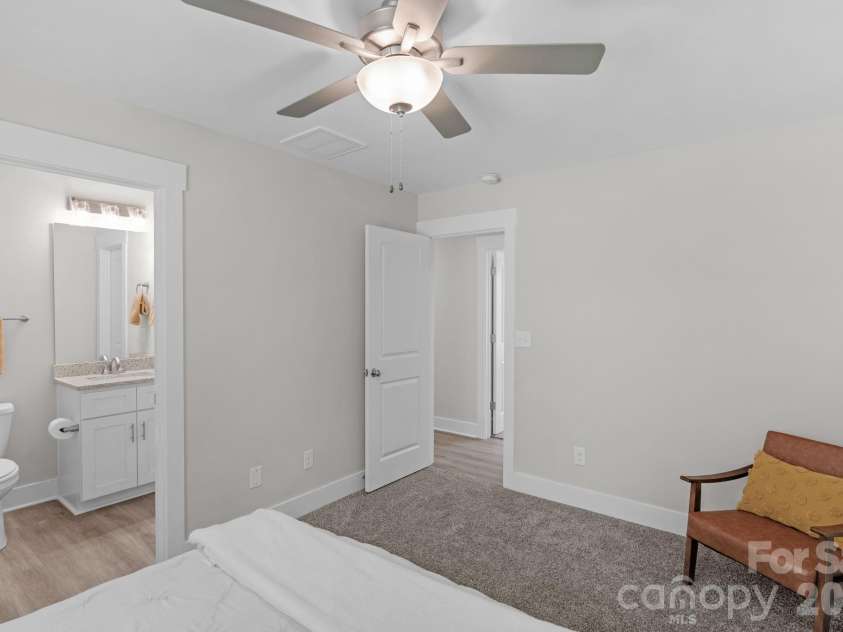 953 Hardin Drive, Shelby, NC 28150.  MLS# CAR4254368, YatesRealty ID 10718. Main Bedroom