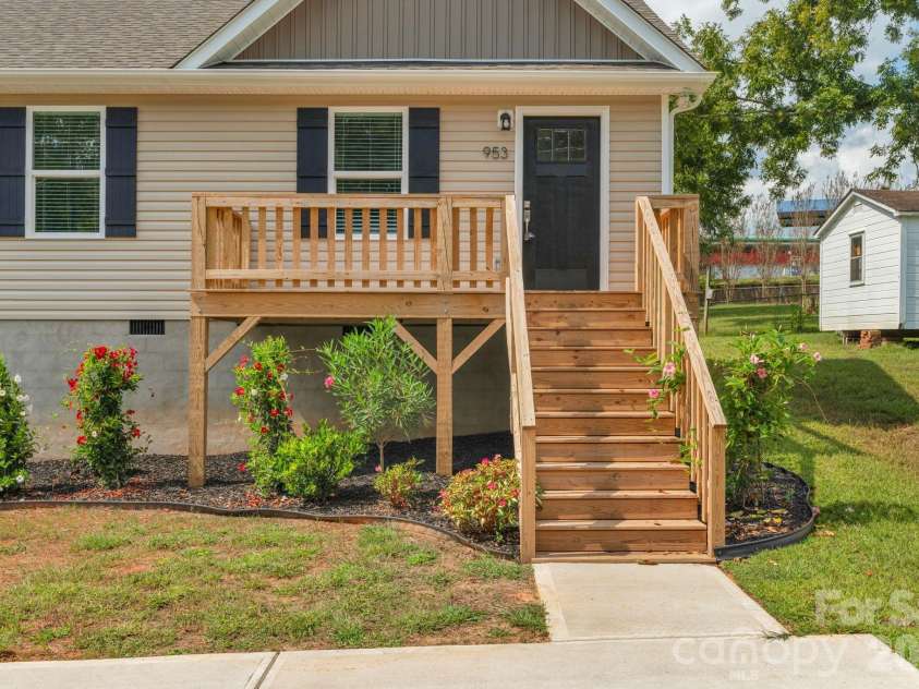 953 Hardin Drive, Shelby, NC 28150.  MLS# CAR4254368, YatesRealty ID 10718. No HOA