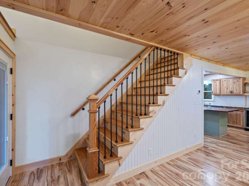 327 Flat Ridge Drive, Lake Toxaway, NC 28774.  MLS# CAR4364650, YatesRealty ID 10719. Stairs