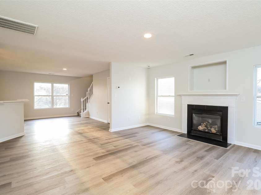 7420 Lady Liberty Lane, Charlotte, NC 28217.  MLS# CAR4354378, YatesRealty ID 10719. 