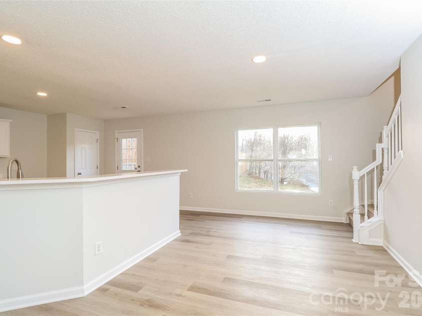 7420 Lady Liberty Lane, Charlotte, NC 28217.  MLS# CAR4354378, YatesRealty ID 10719. 