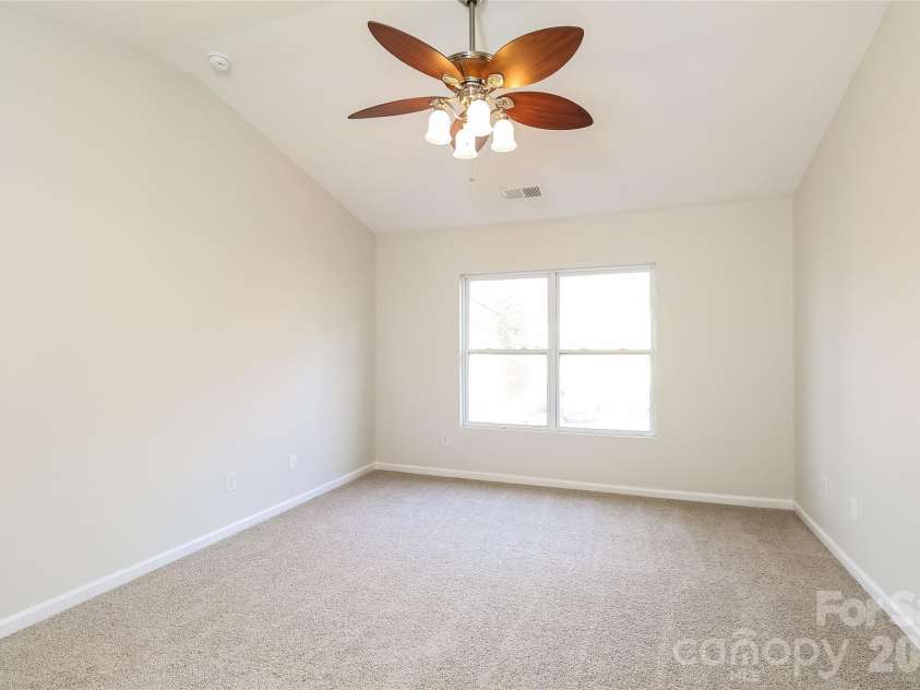 7420 Lady Liberty Lane, Charlotte, NC 28217.  MLS# CAR4354378, YatesRealty ID 10719. 