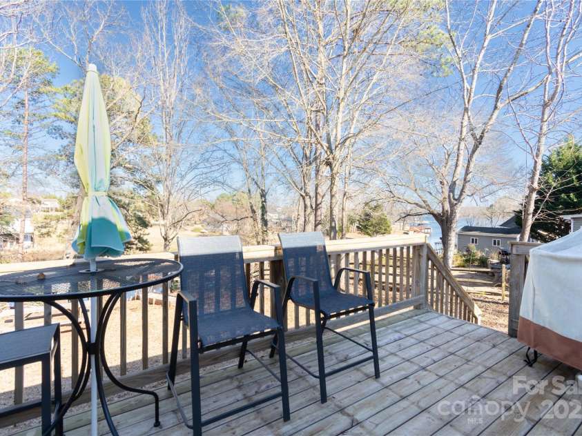 431 Island Cove Road, Norwood, NC 28128.  MLS# CAR4221592, YatesRealty ID 1072. 