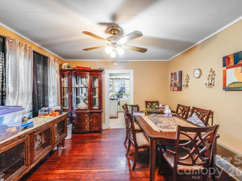 809 Mauney Avenue, Gastonia, NC 28052.  MLS# CAR4303780, YatesRealty ID 10720. 