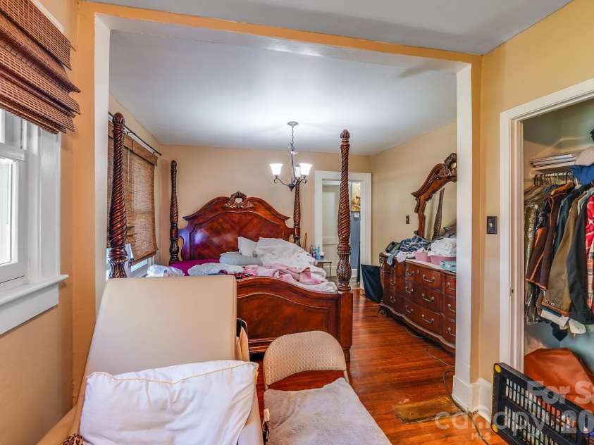 809 Mauney Avenue, Gastonia, NC 28052.  MLS# CAR4303780, YatesRealty ID 10720. 