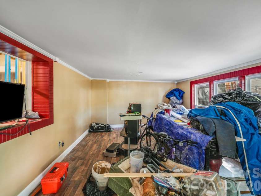 809 Mauney Avenue, Gastonia, NC 28052.  MLS# CAR4303780, YatesRealty ID 10720. 