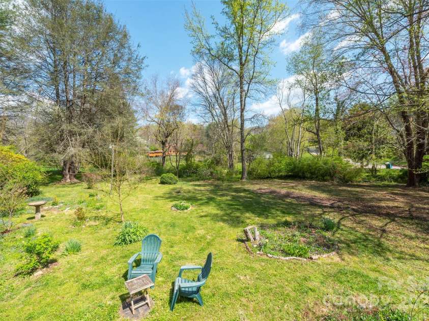 382 Starnes Cove Road, Candler, NC 28715.  MLS# CAR4246519, YatesRealty ID 10721. 