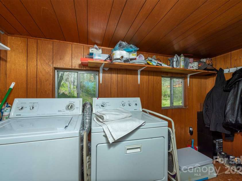 382 Starnes Cove Road, Candler, NC 28715.  MLS# CAR4246519, YatesRealty ID 10721. 