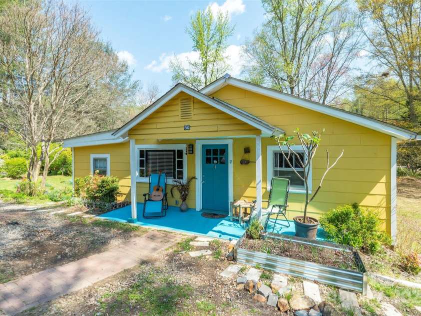 382 Starnes Cove Road, Candler, NC 28715.  MLS# CAR4246519, YatesRealty ID 10721. Front view