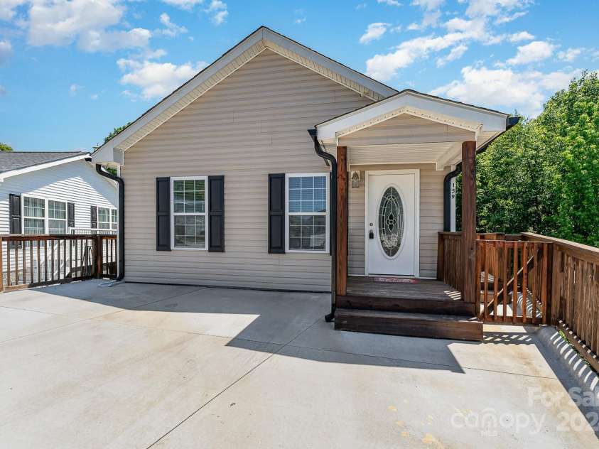 159 Badin Lake Circle, New London, NC 28127.  MLS# CAR4135721, YatesRealty ID 10722. 