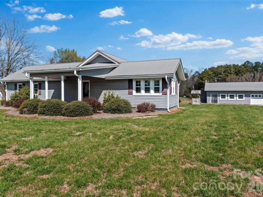 613 Nc 67 Highway, Boonville, NC 27011.  MLS# CAR4358913, YatesRealty ID 10722. 