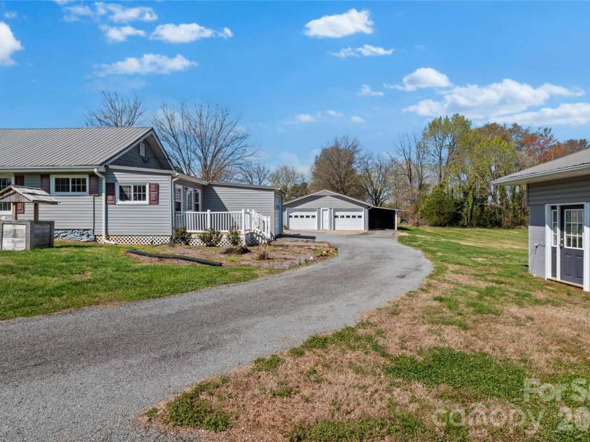 613 Nc 67 Highway, Boonville, NC 27011.  MLS# CAR4358913, YatesRealty ID 10722. 