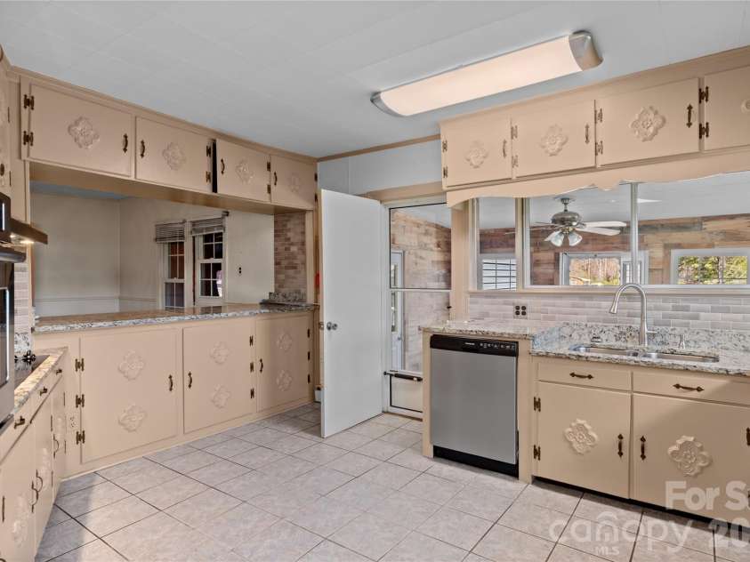 613 Nc 67 Highway, Boonville, NC 27011.  MLS# CAR4358913, YatesRealty ID 10722. 