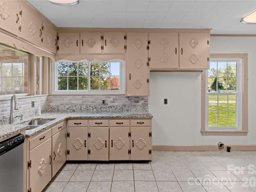 613 Nc 67 Highway, Boonville, NC 27011.  MLS# CAR4358913, YatesRealty ID 10722. 