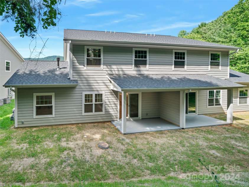 200 Red Twig Lane, Burnsville, NC 28714.  MLS# CAR4167529, YatesRealty ID 10723. Back yard will be mantained by HOA  but plenty of space for planting some flowers