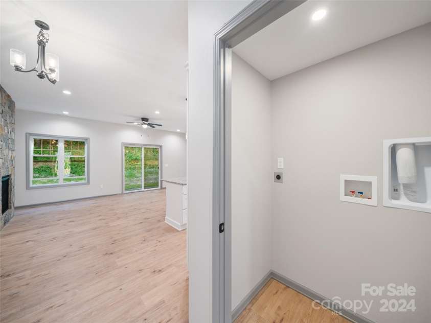 200 Red Twig Lane, Burnsville, NC 28714.  MLS# CAR4167529, YatesRealty ID 10723. Laundry on Main  as well as on upper level in full laundry room