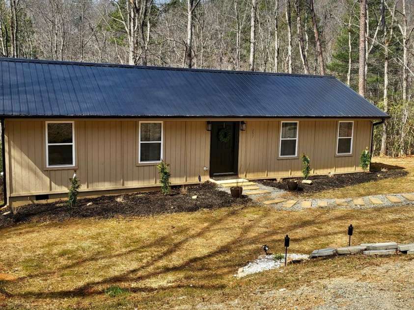 257 Roadrunner Circle, Lake Lure, NC 28746.  MLS# CAR4289915, YatesRealty ID 10723. 